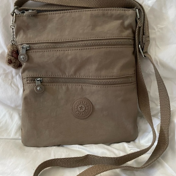 Kipling Tan - Picture 1 of 7